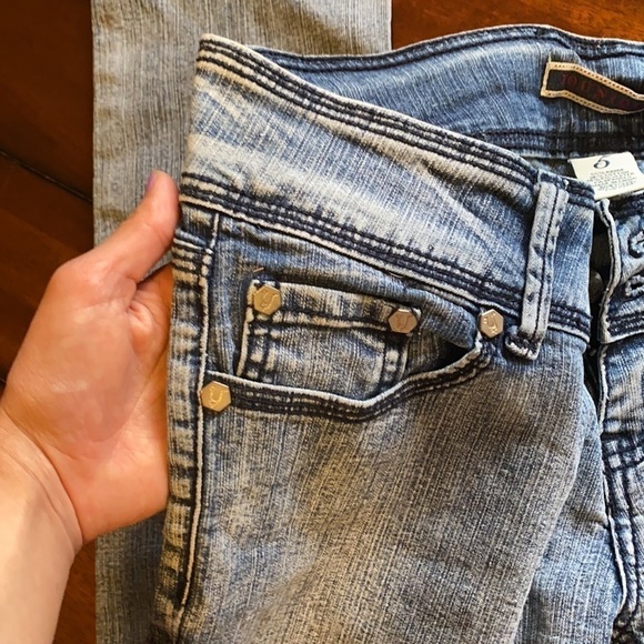 💜Younique jeans - Picture 3 of 4